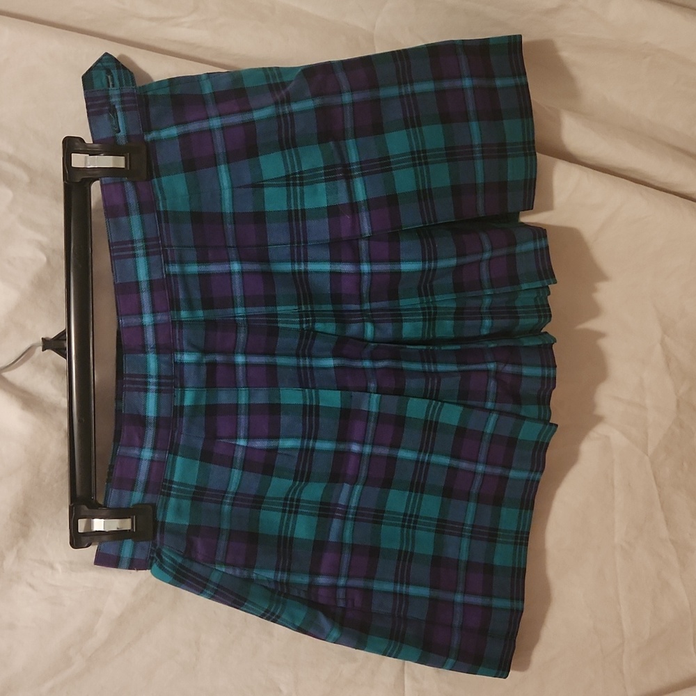Izod Purple and Green Plaid Mini Skirt - SZ 6